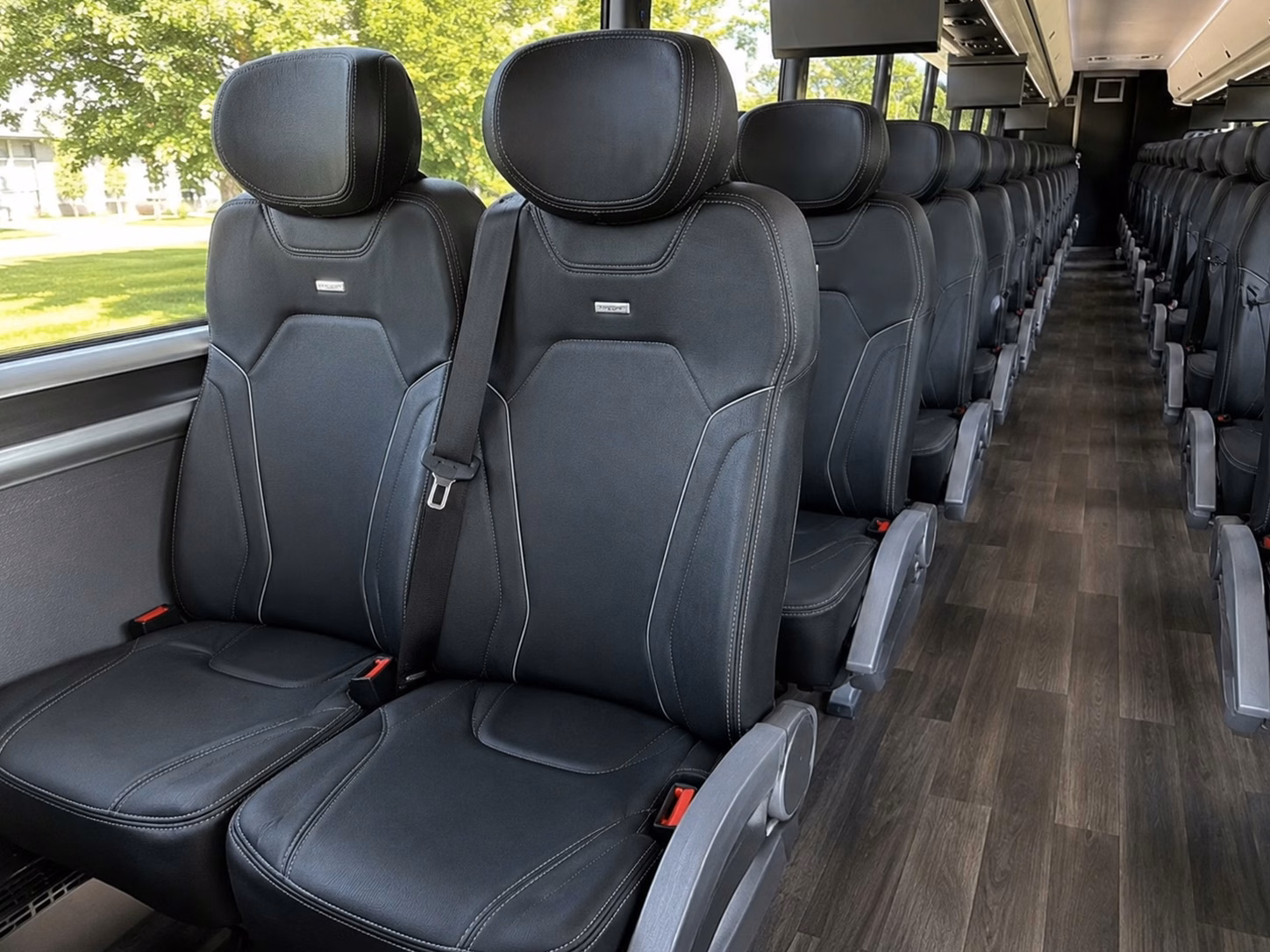 santa clarita charter bus
